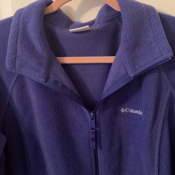 Columbia blue fleece jacket w/2 front & 2 inside pockets 1x. One small flaw-logo - Picture 3 of 13